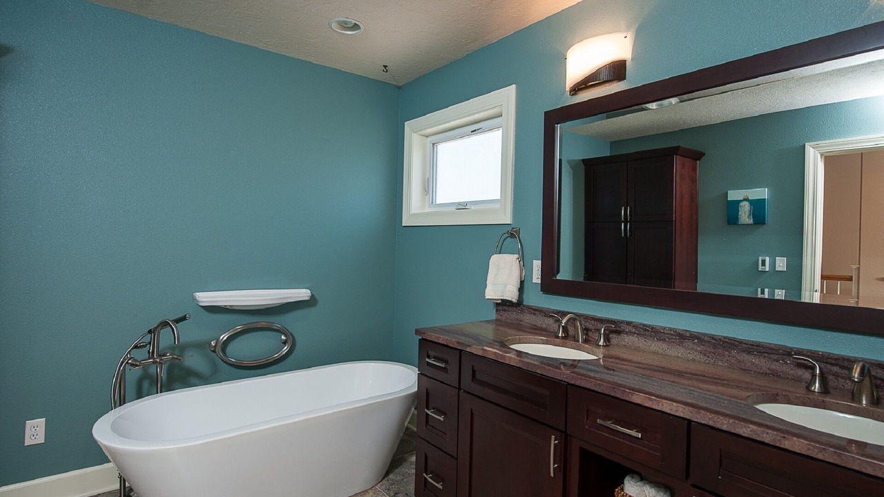 Photo of Bathroom in Roads End