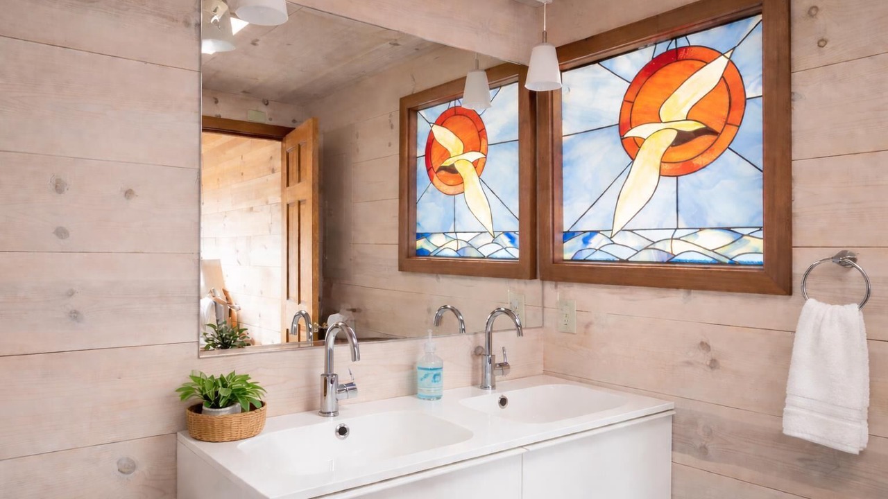 Photo of Bathroom in Neahkahnie Beach