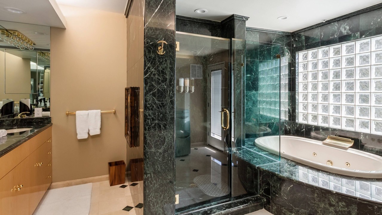 Photo of Bathroom in Marina District