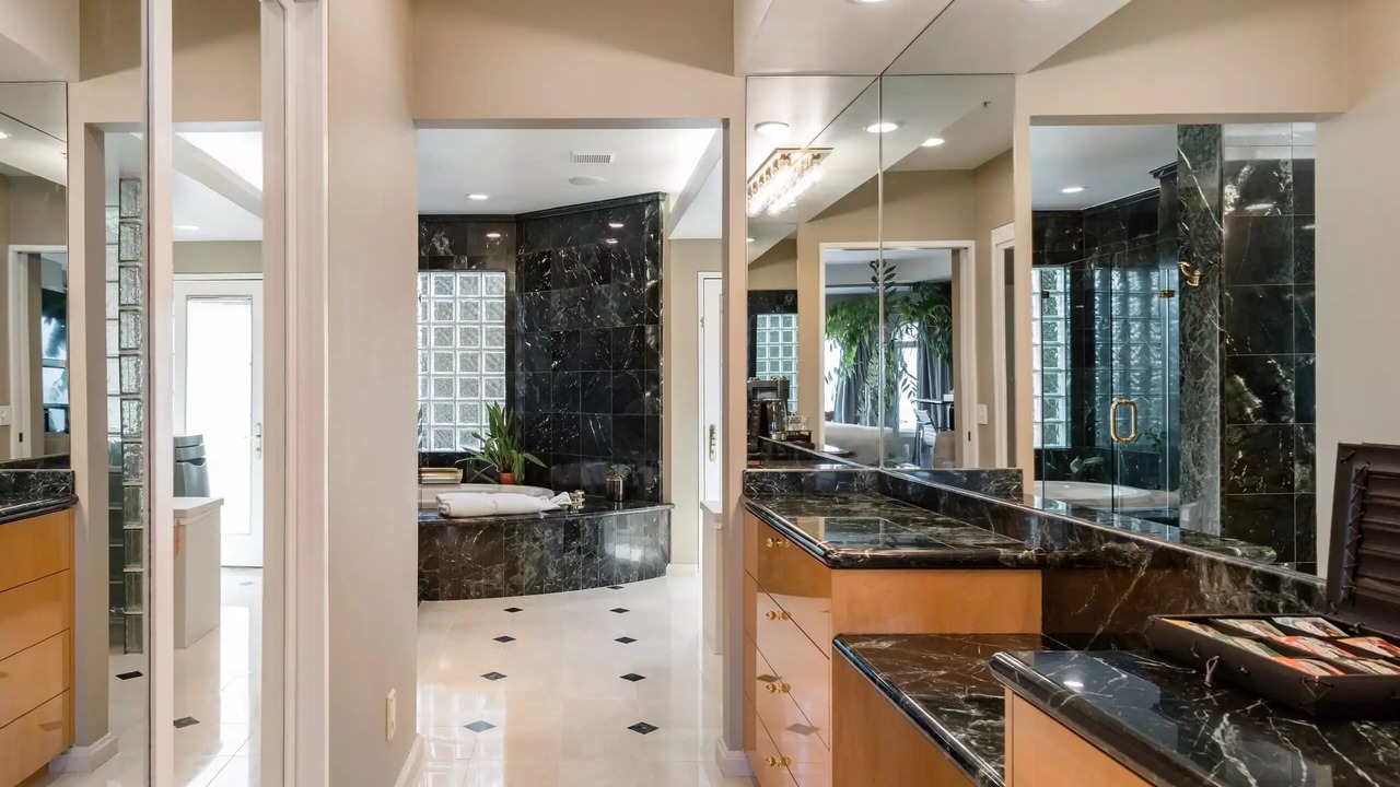 Photo of Bathroom in Marina District