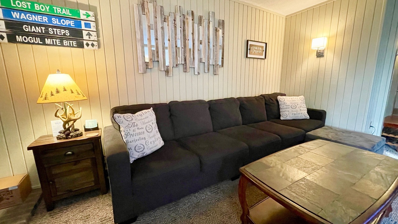 Photo of Livingroom in Seven Springs