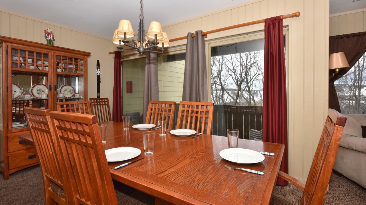 Photo of Livingroom in Seven Springs