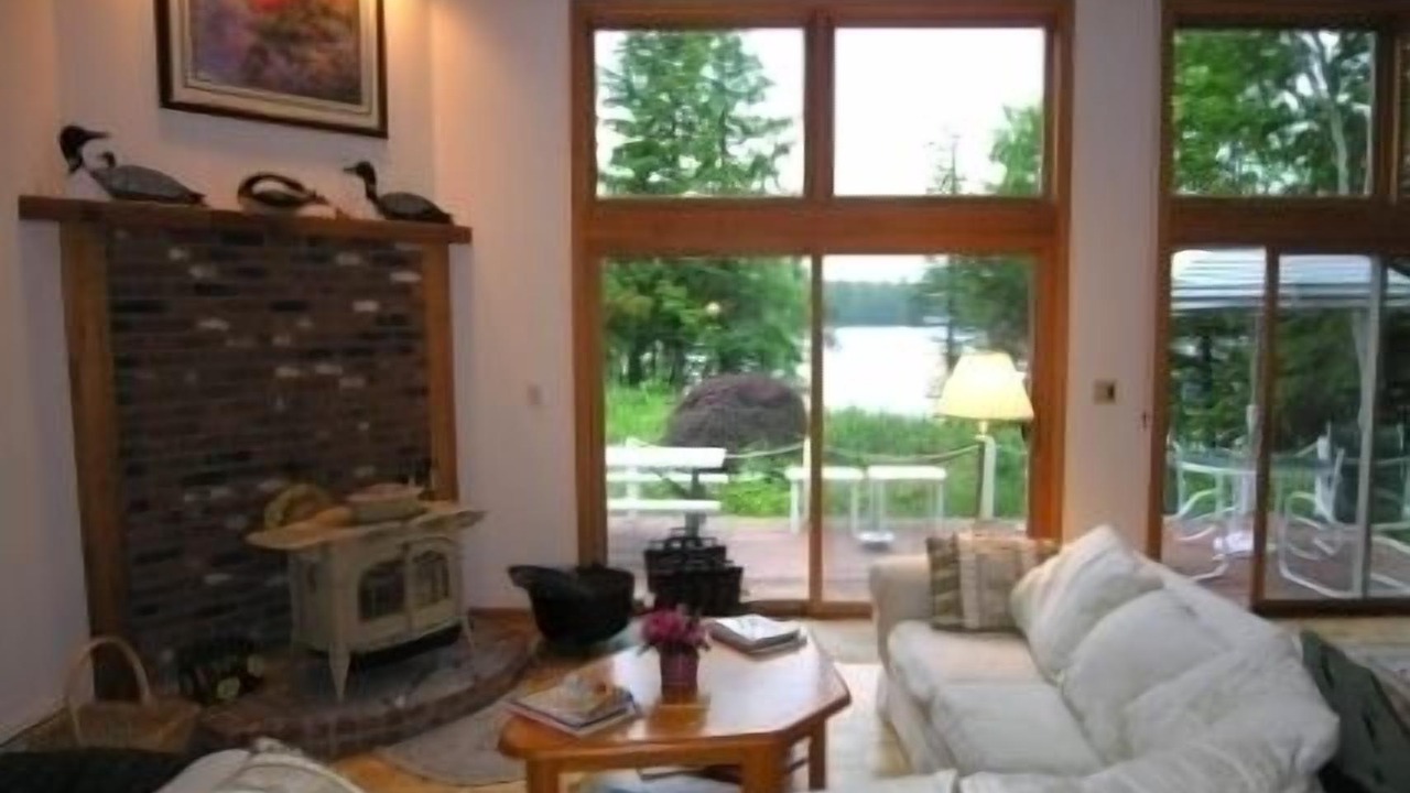 Photo of Livingroom in Alton Bay
