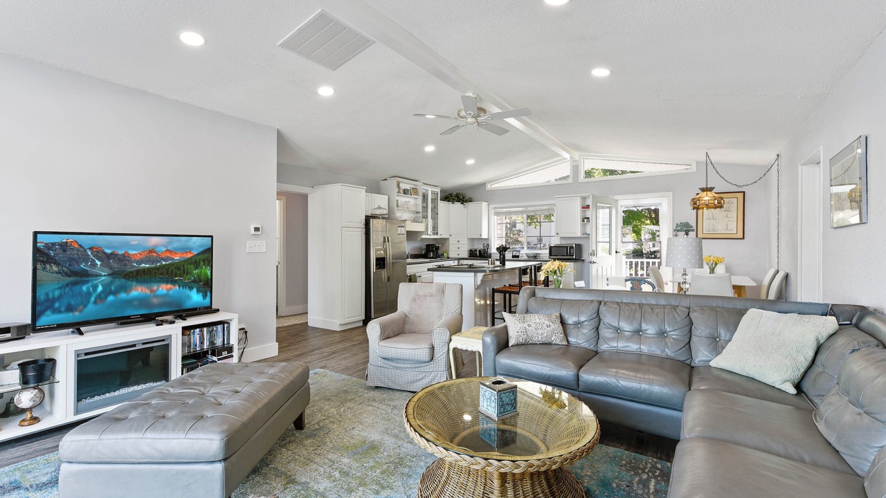 Photo of Livingroom in Ocean Pines