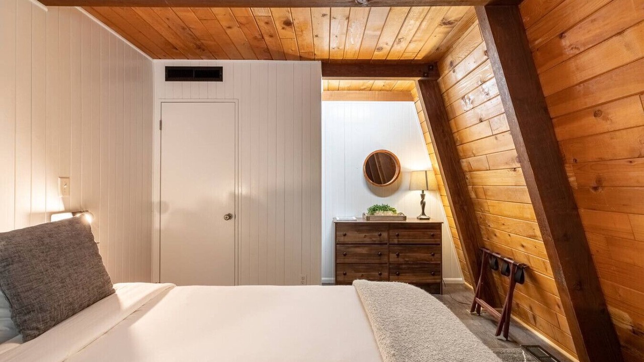 Photo of Bedroom in Lakeside