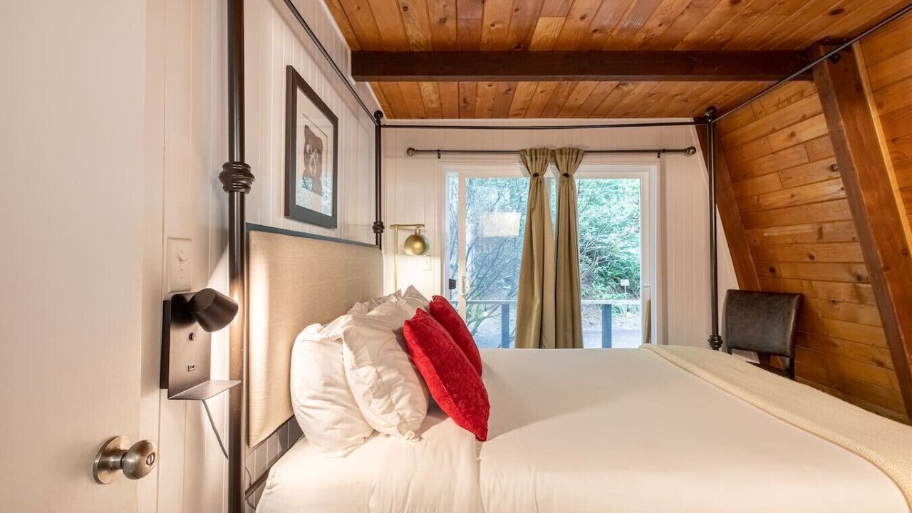 Photo of Bedroom in Lakeside