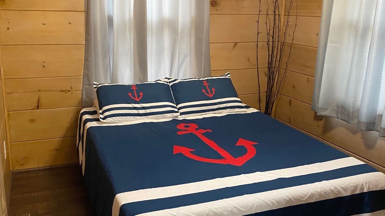 Photo of Bedroom in Sunrise Beach