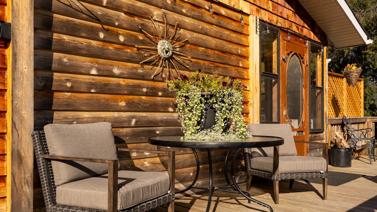Photo of Patio Balcony in Victoria Beach