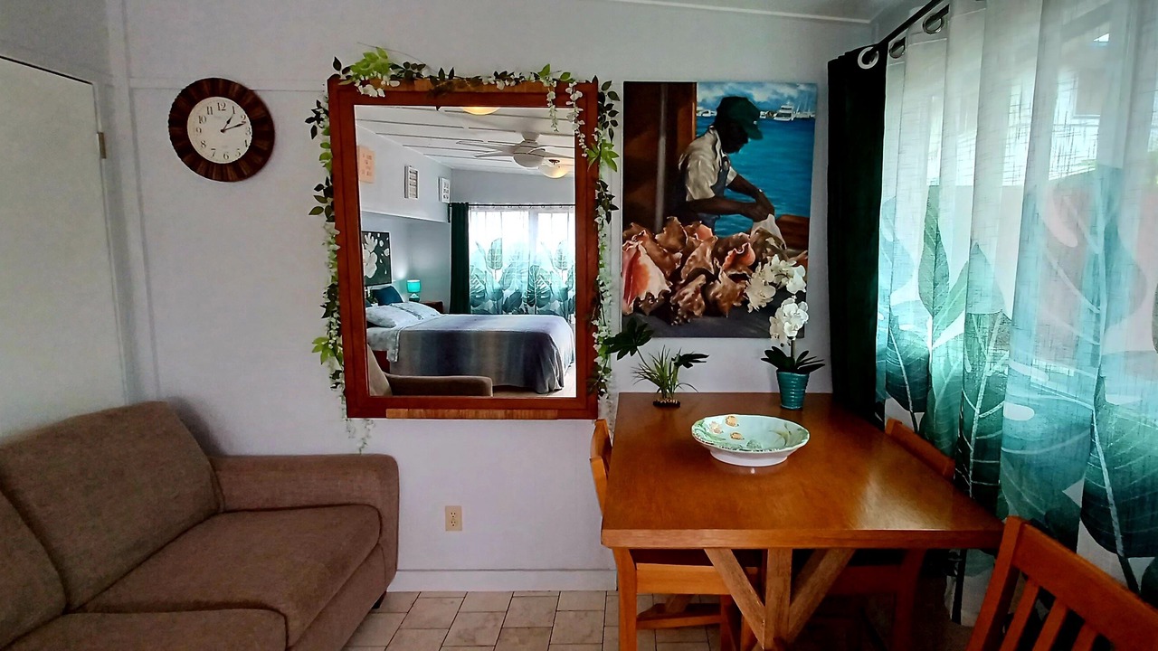 Photo of Livingroom in Waialua