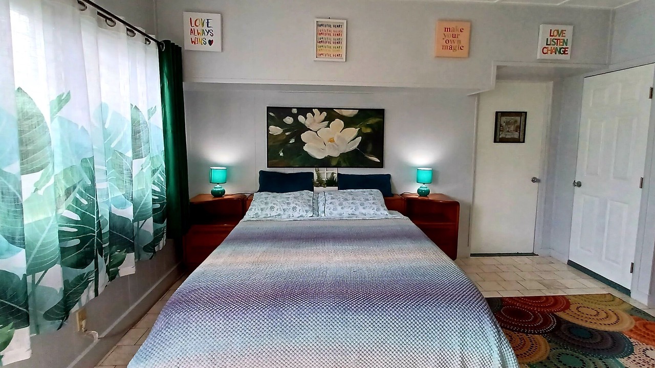 Photo of Bedroom in Waialua