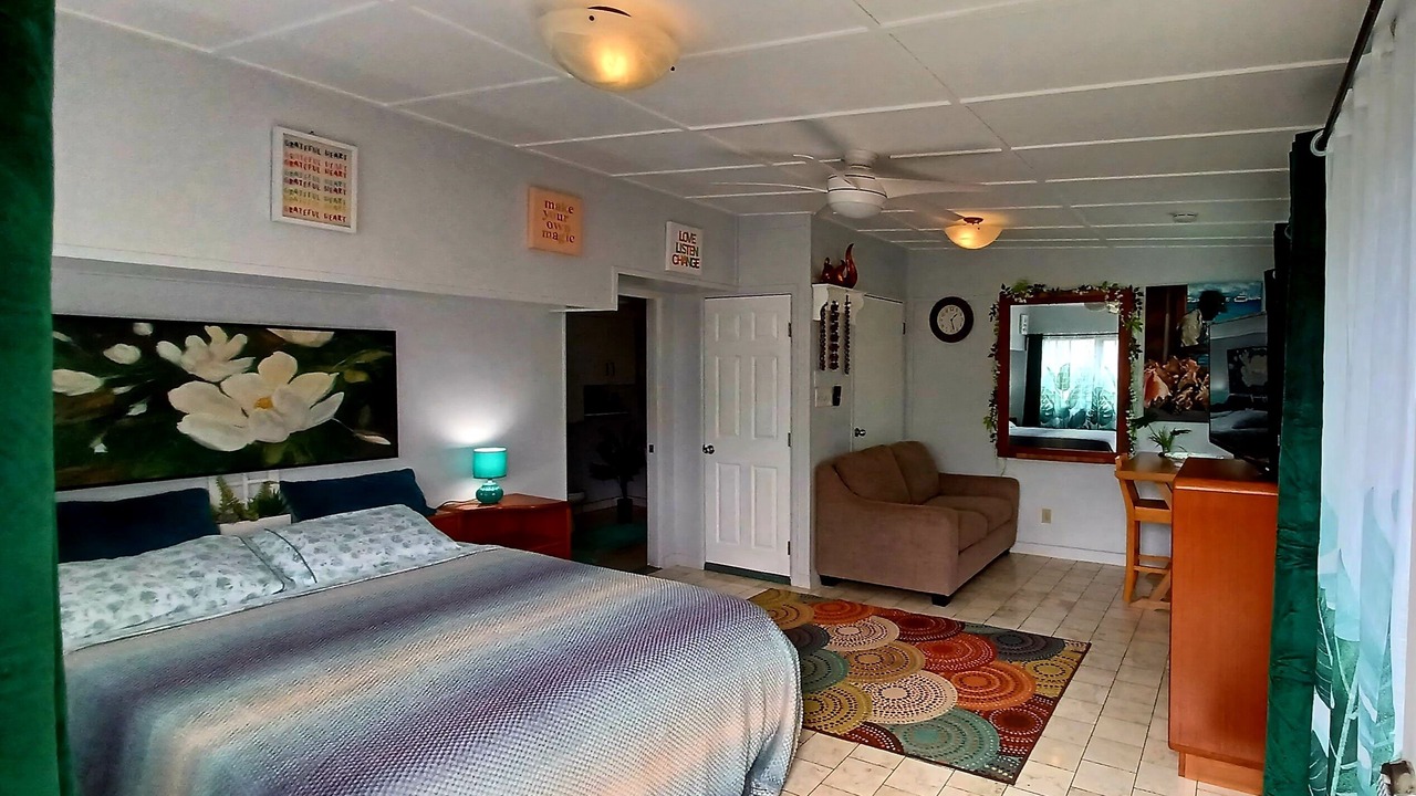Photo of Bedroom in Waialua