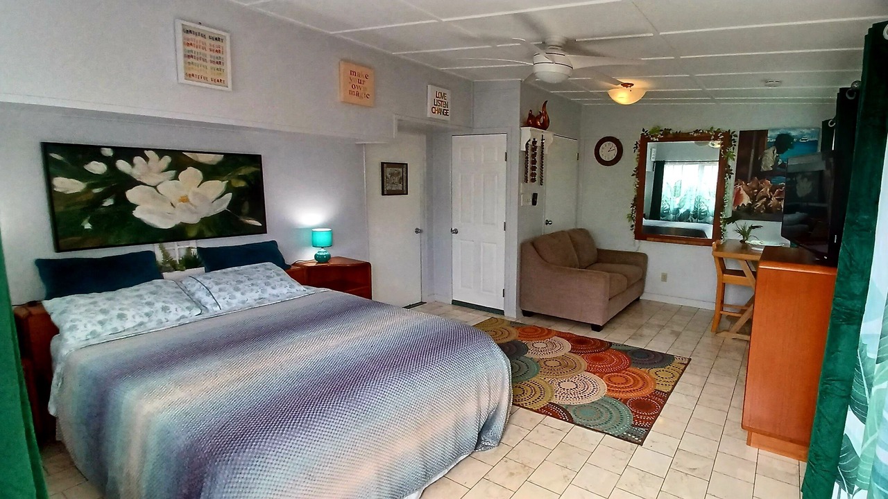 Photo of Bedroom in Waialua