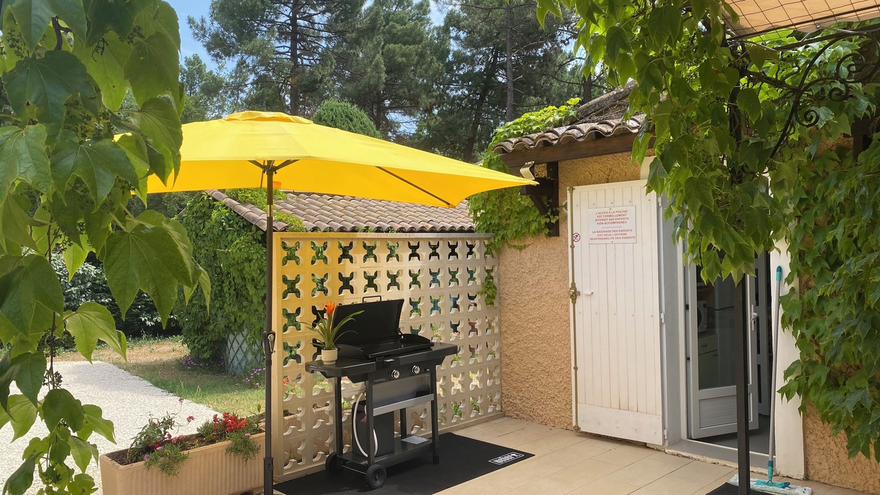 Photo of Patio Balcony in Roussillon