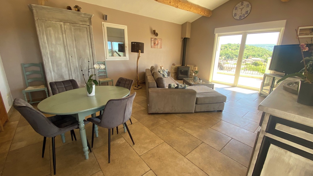 Photo of Livingroom in Ongles
