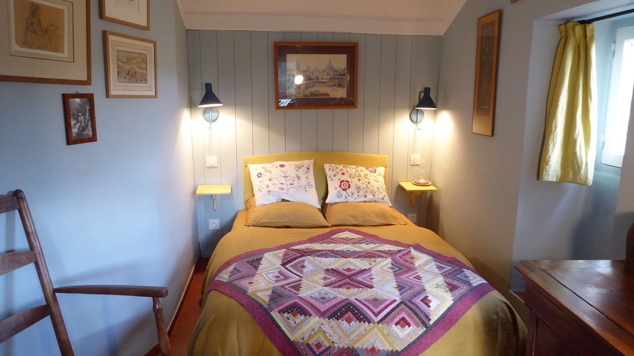 Photo of Bedroom in Saint-Rome-de-Cernon