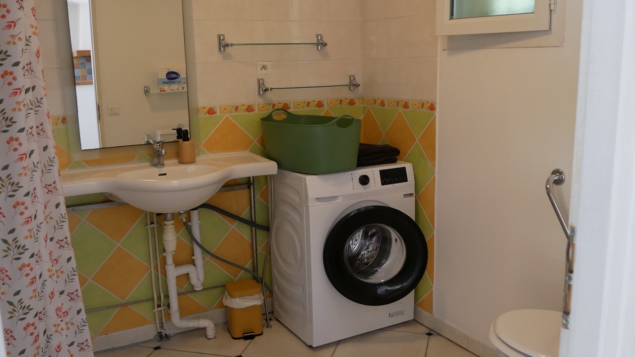 Photo of Bathroom in Villesiscle