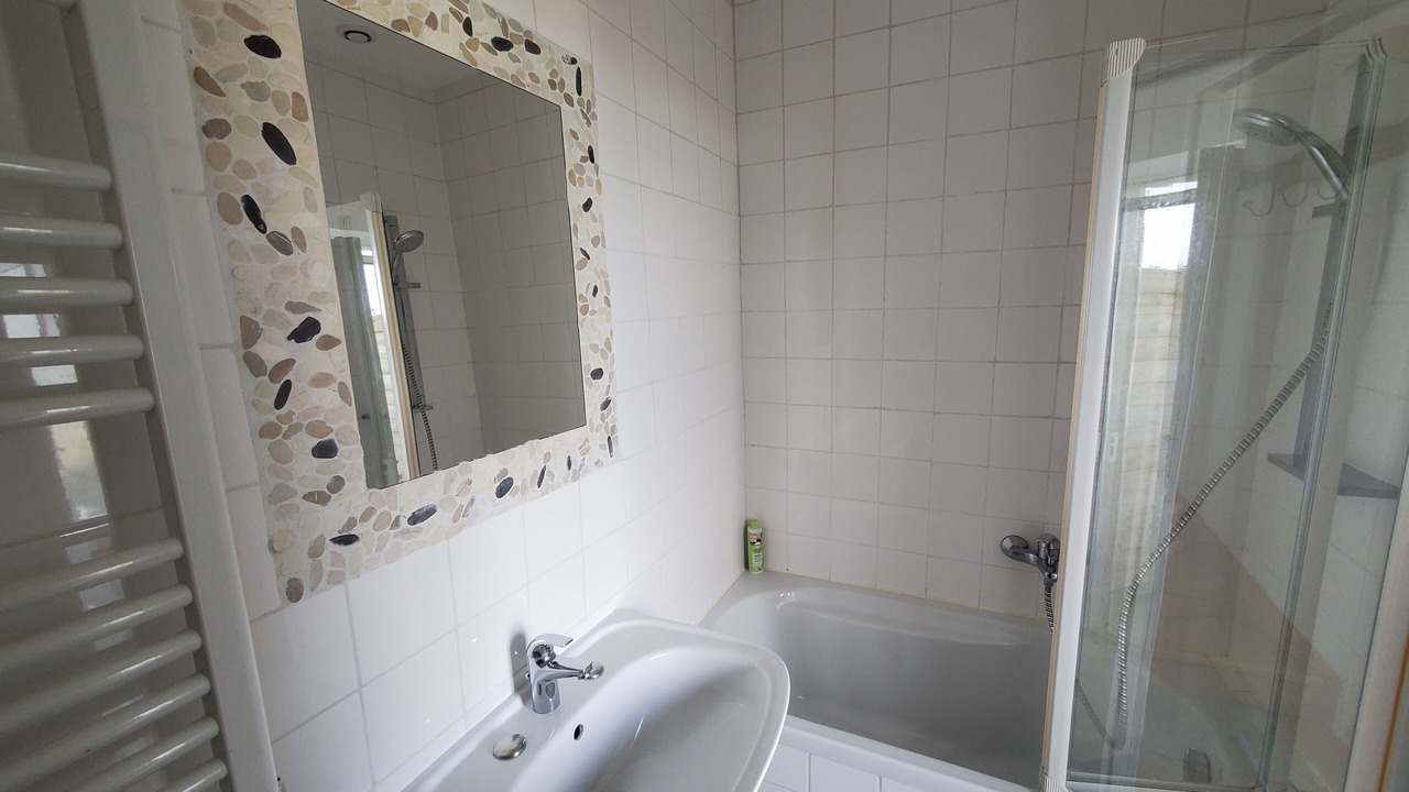 Photo of Bathroom in Lion-sur-Mer