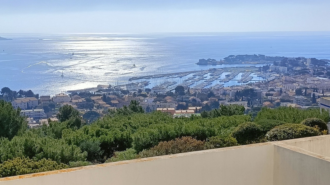 Photo of Others in Bandol