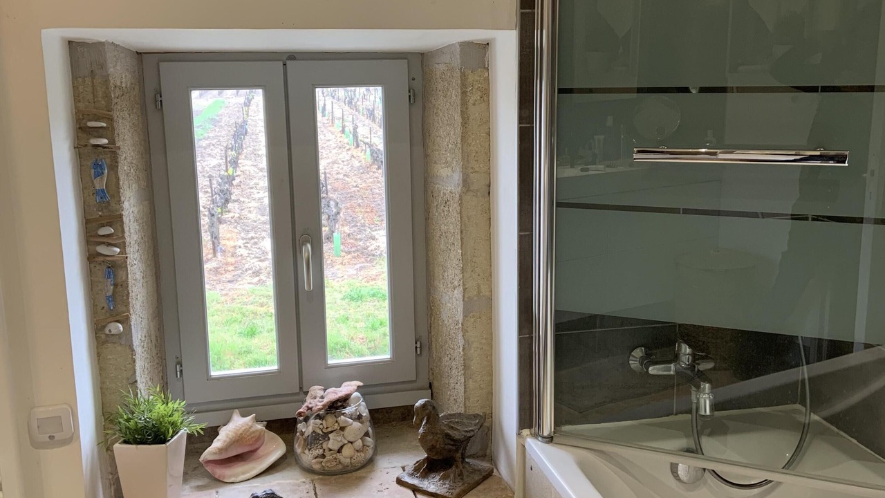 Photo of Bathroom in Roquemaure