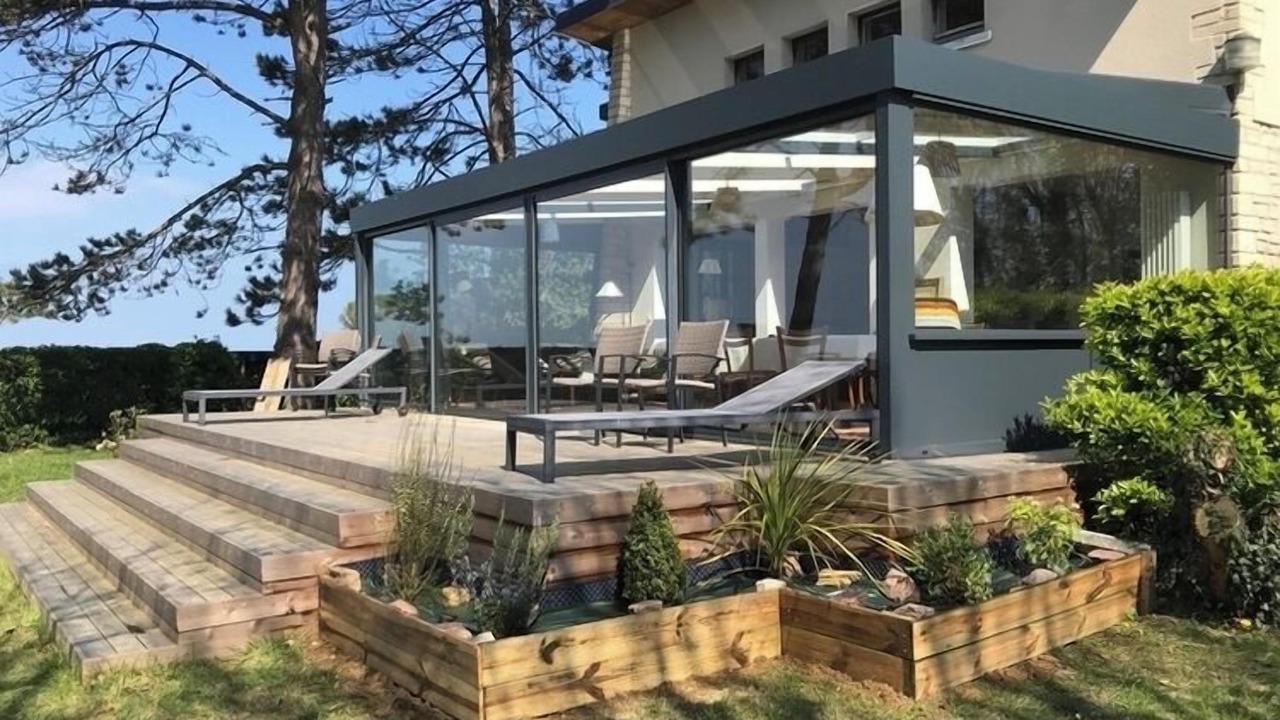 Photo of Patio Balcony in Commes