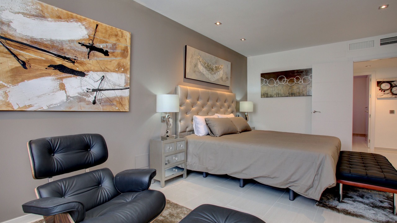 Photo of Bedroom in Golden Mile