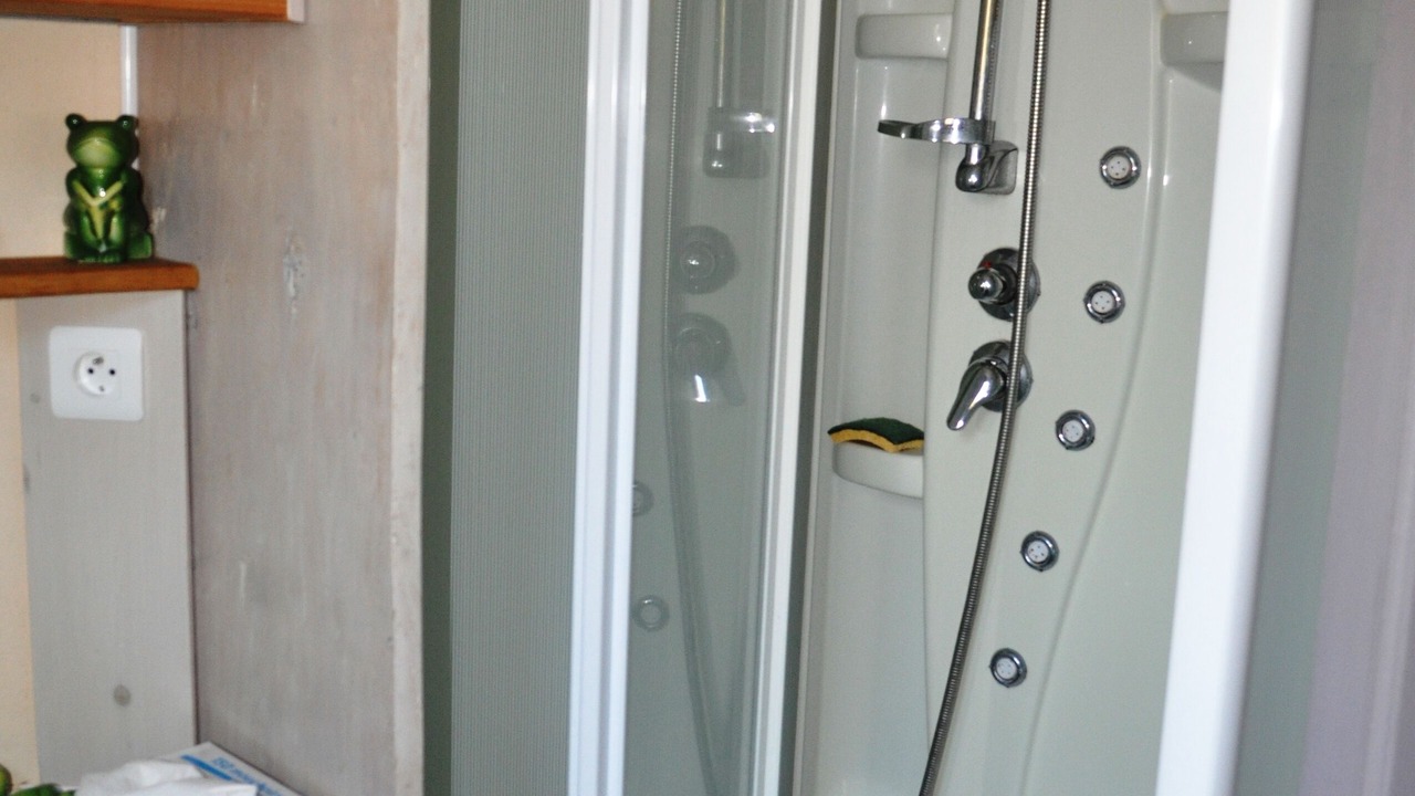 Photo of Bathroom in Gratot