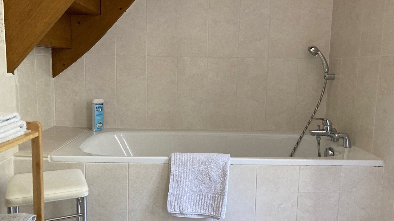 Photo of Bathroom in Larcay