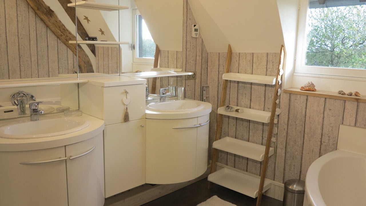 Photo of Bathroom in Barentin