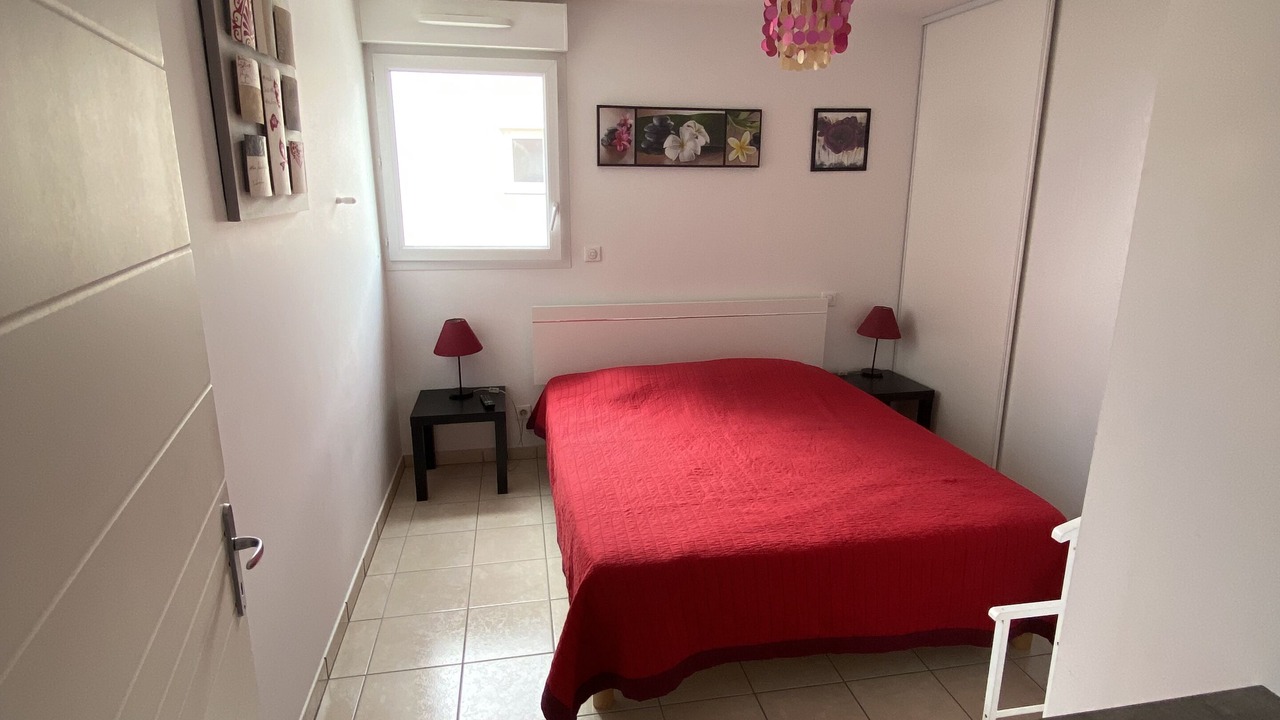 Photo of Bedroom in Serignan