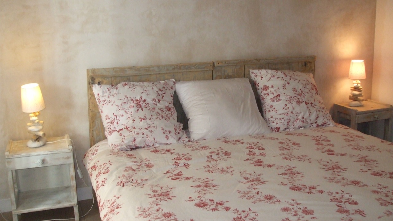 Photo of Bedroom in Cheffes