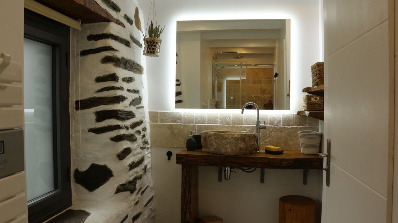 Photo of Bathroom in Cadeilhan-Trachere