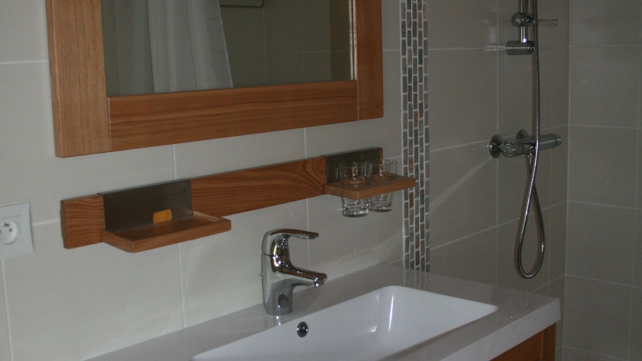 Photo of Bathroom in Lablachere