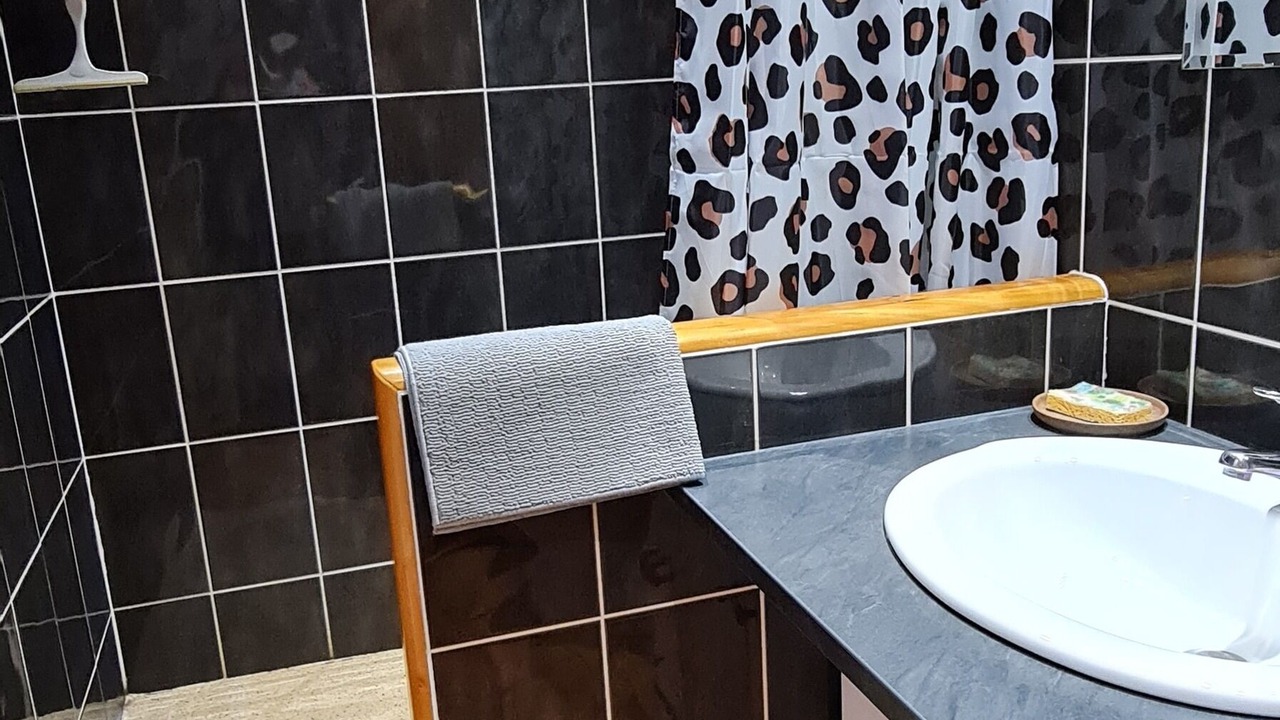 Photo of Bathroom in Puicheric