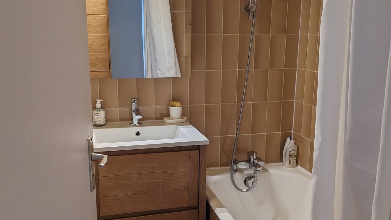 Photo of Bathroom in Gare