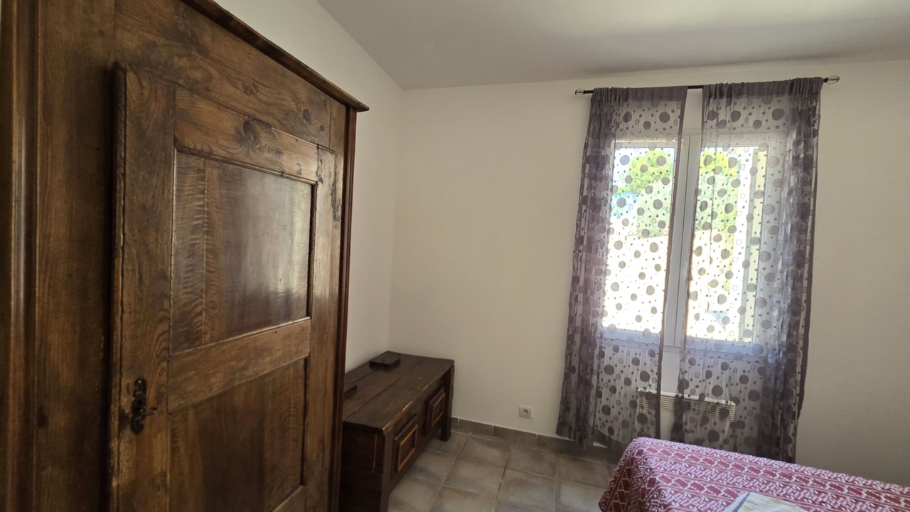 Photo of Bedroom in Entrechaux