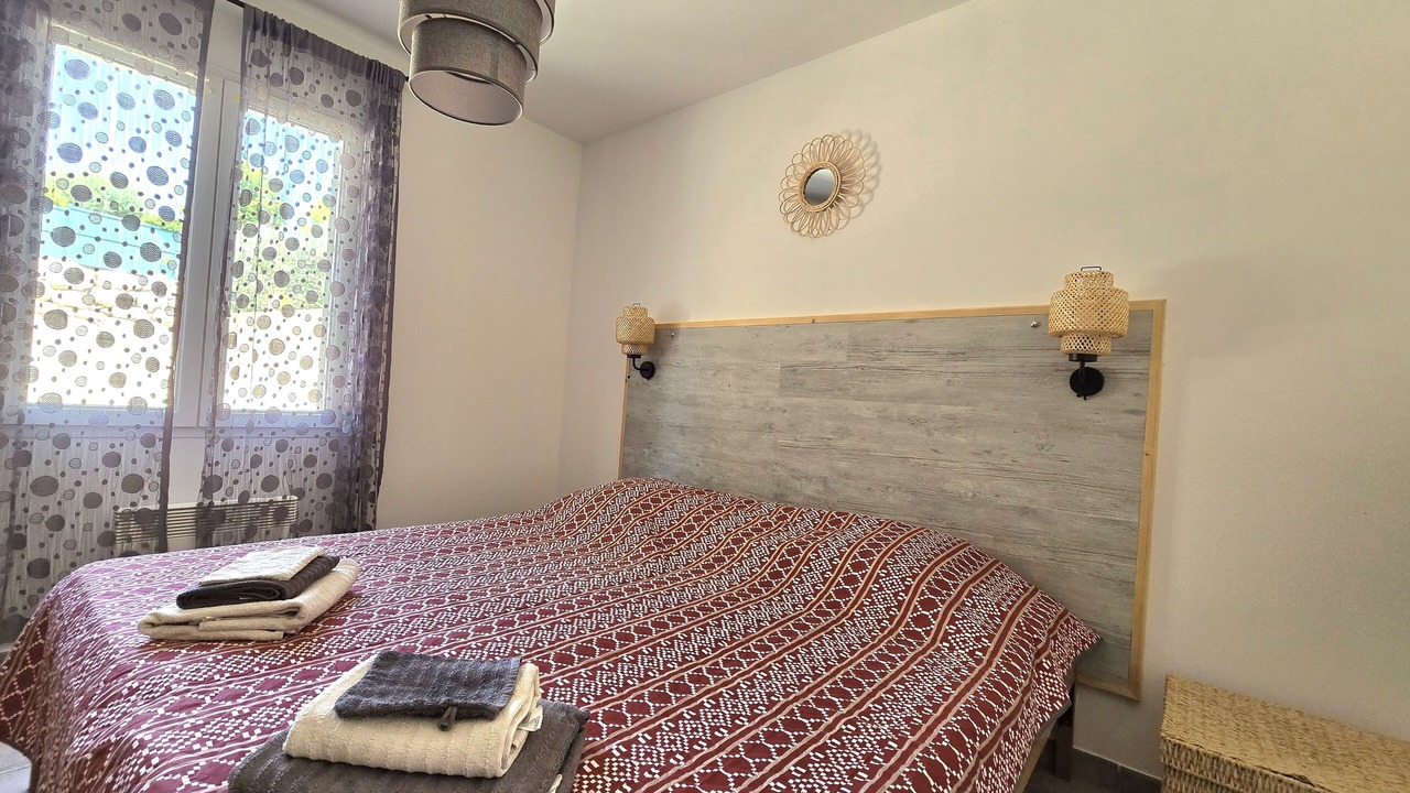 Photo of Bedroom in Entrechaux