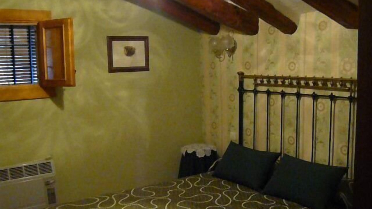 Photo of Bedroom in Ainzon