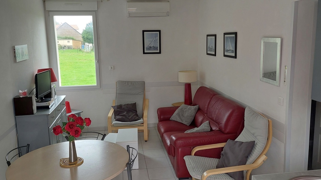 Photo of Livingroom in Saint-Come-de-Fresne