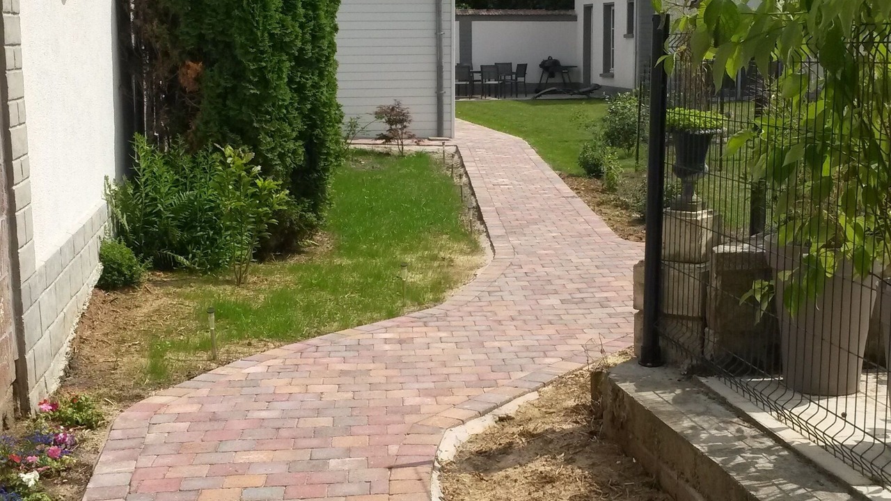 Photo of Outdoor in Albert