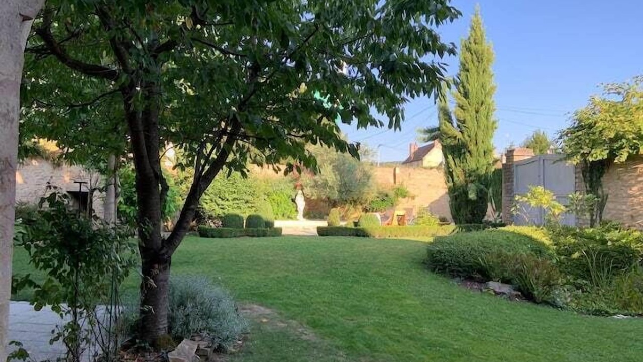 Photo of Others in Beaune