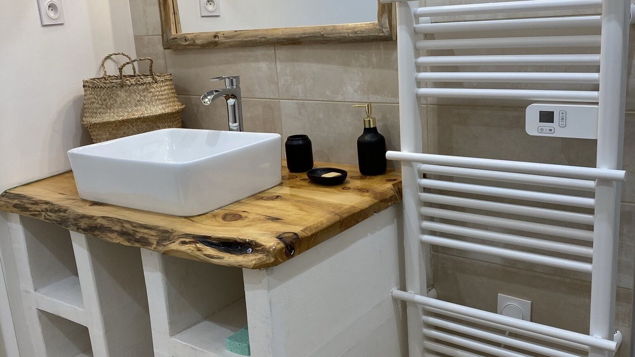 Photo of Bathroom in Saint-Julien-de-la-Nef