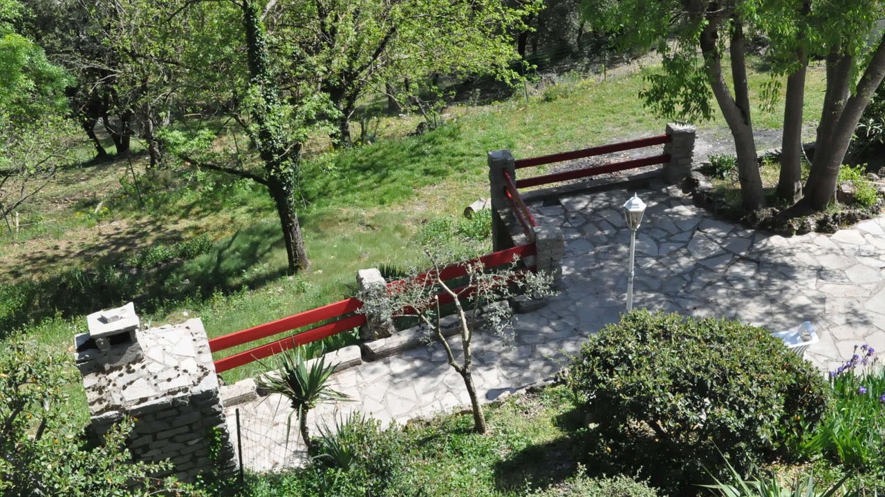 Photo of Outdoor in Saint-Julien-de-la-Nef