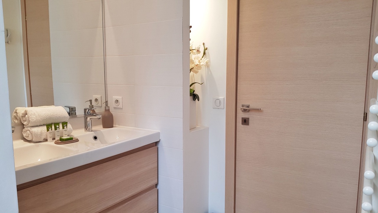 Photo of Bathroom in Golfe Juan