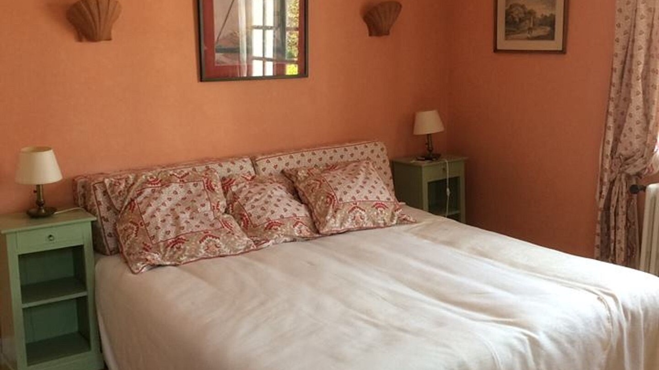 Photo of Bedroom in (le) Mesnil Hue