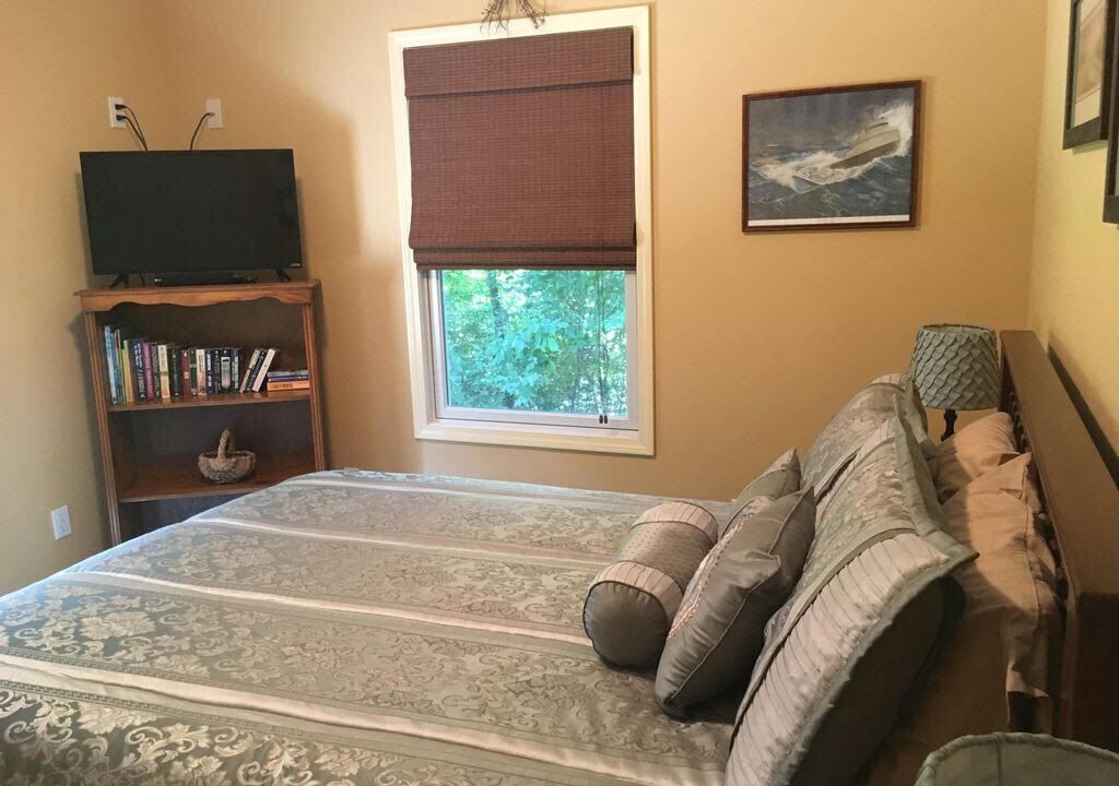 Photo of Bedroom in Silver Lake