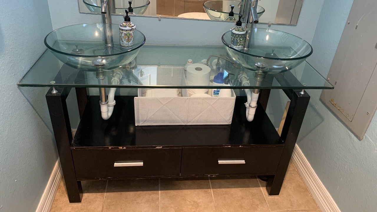 Photo of Bathroom in Pirates Beach West