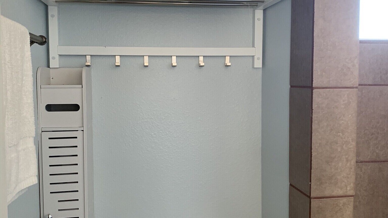 Photo of Bathroom in Pirates Beach West