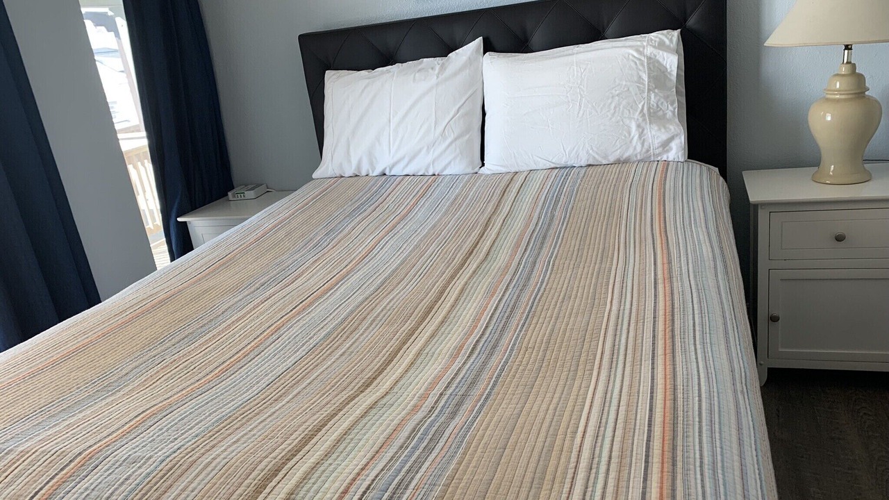 Photo of Bedroom in Pirates Beach West