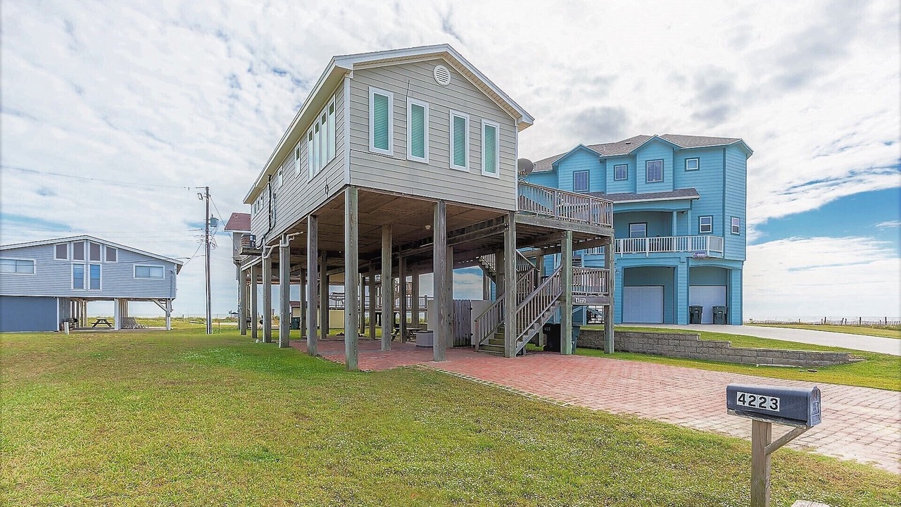 Photo of Outdoor in Pirates Beach West
