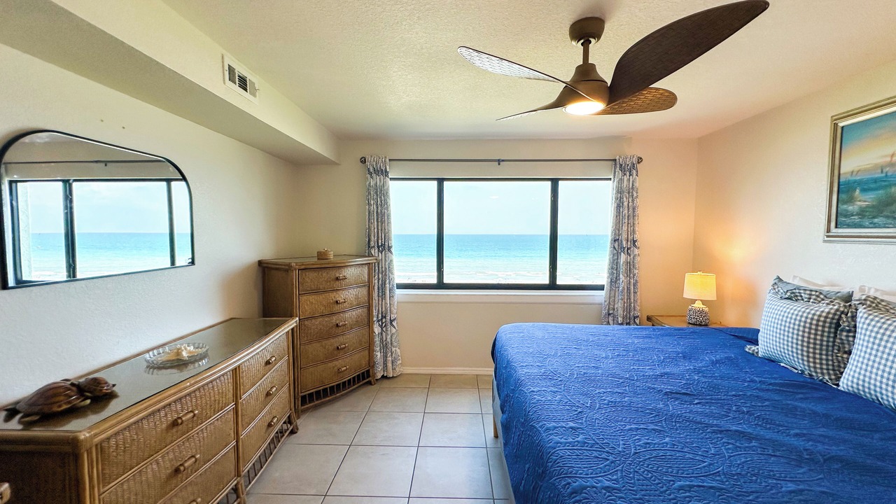 Photo of Bedroom in Cocoa Beach